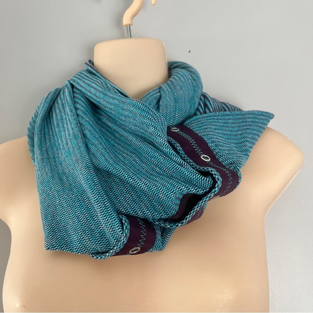 Ivivva by Lululemon Blue Striped Scarf Snap Button